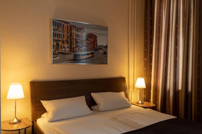 Hotel-pension Charlottenburg image