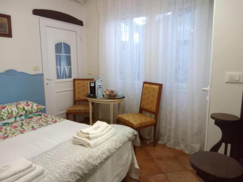 Villa Fiorita image
