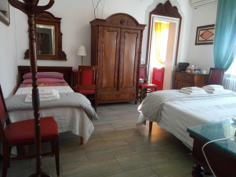 Villa Fiorita image