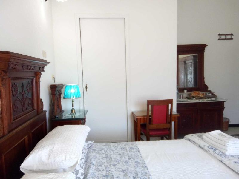 Villa Fiorita image