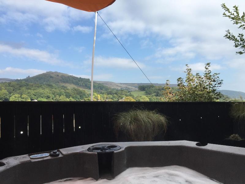 Manorhaus Llangollen image