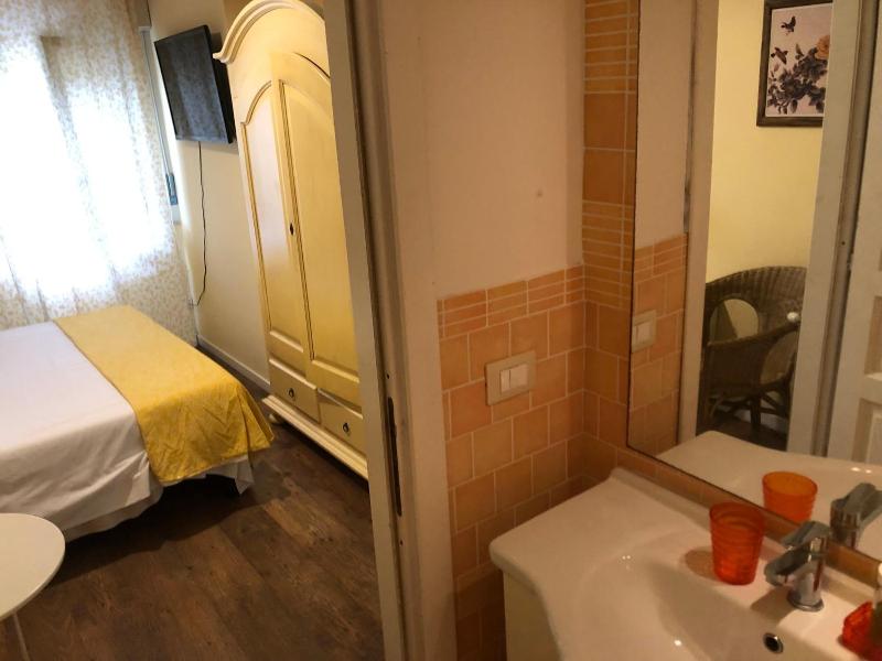 B&B Xenia image