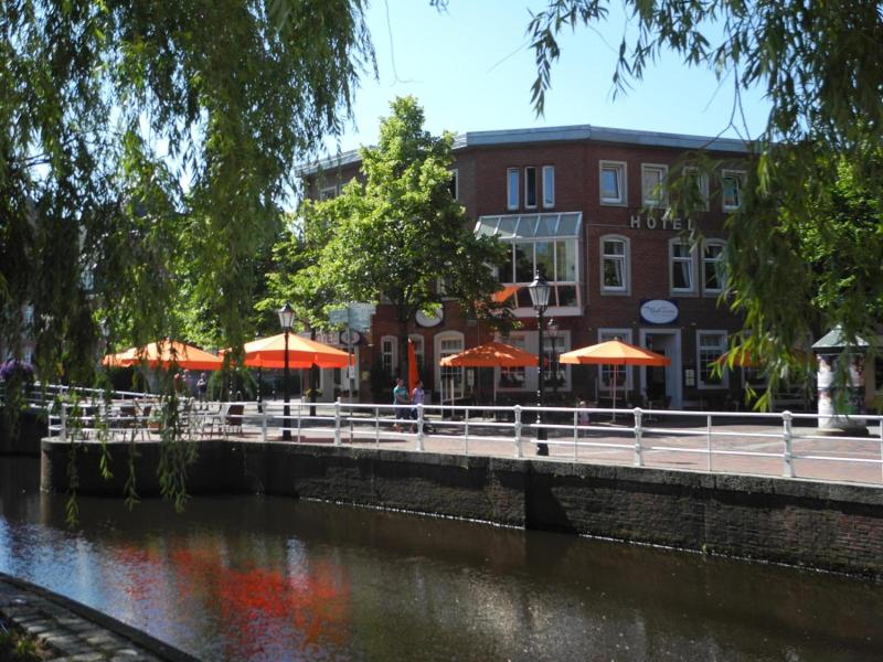 MediTerra Hotel & Restaurant image