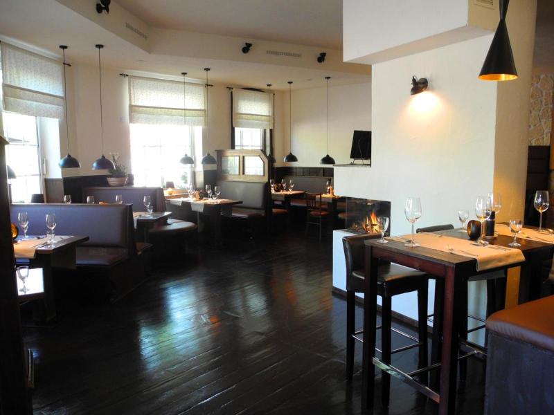 MediTerra Hotel & Restaurant image