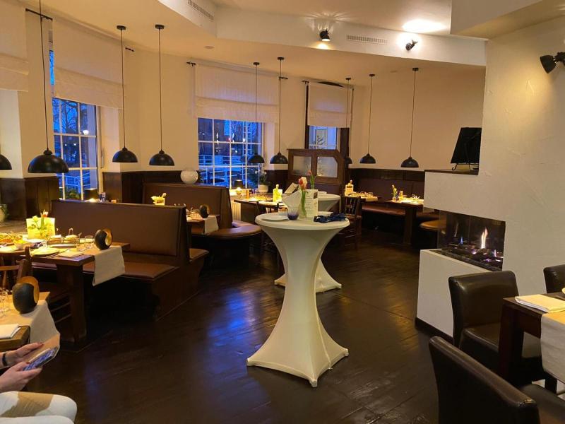 MediTerra Hotel & Restaurant image