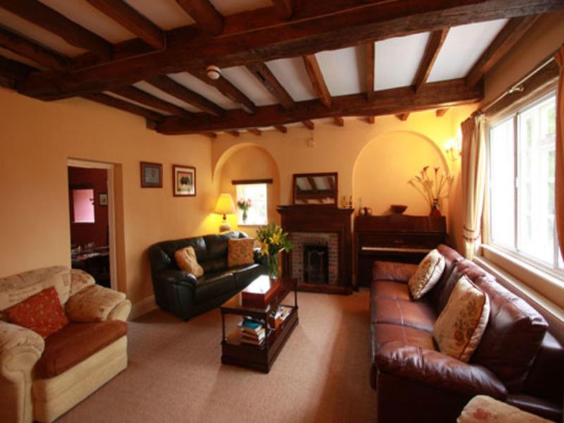 Manor Guest House image