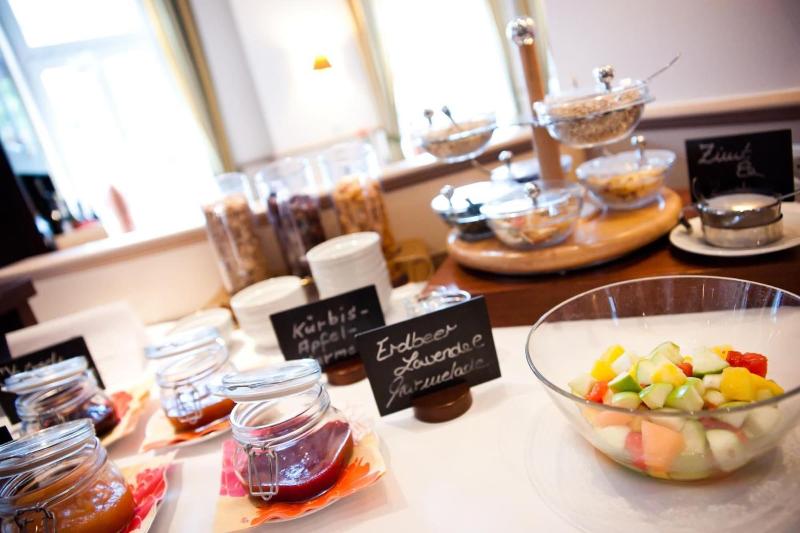 Hotel Von Euch image