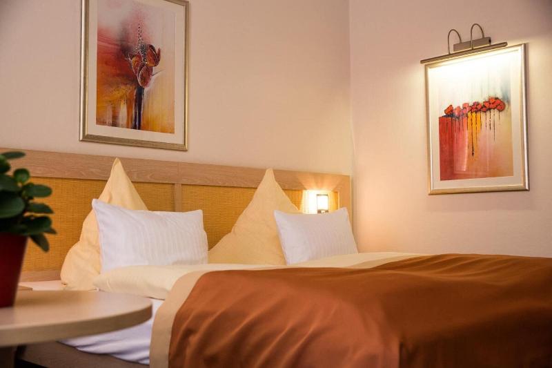 Hotel Von Euch image