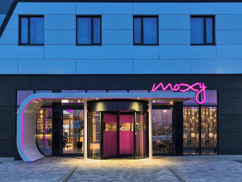 Moxy Frankfurt Airport Kelsterbach image