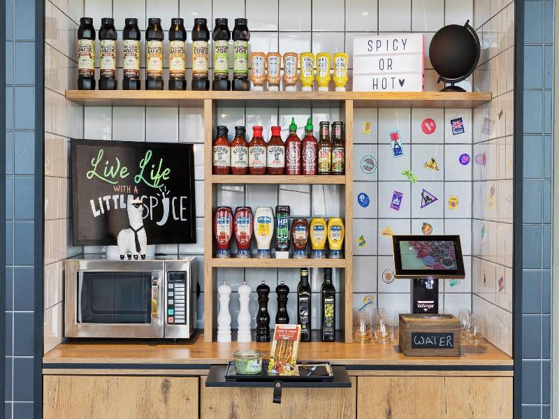 Moxy Frankfurt Airport Kelsterbach image