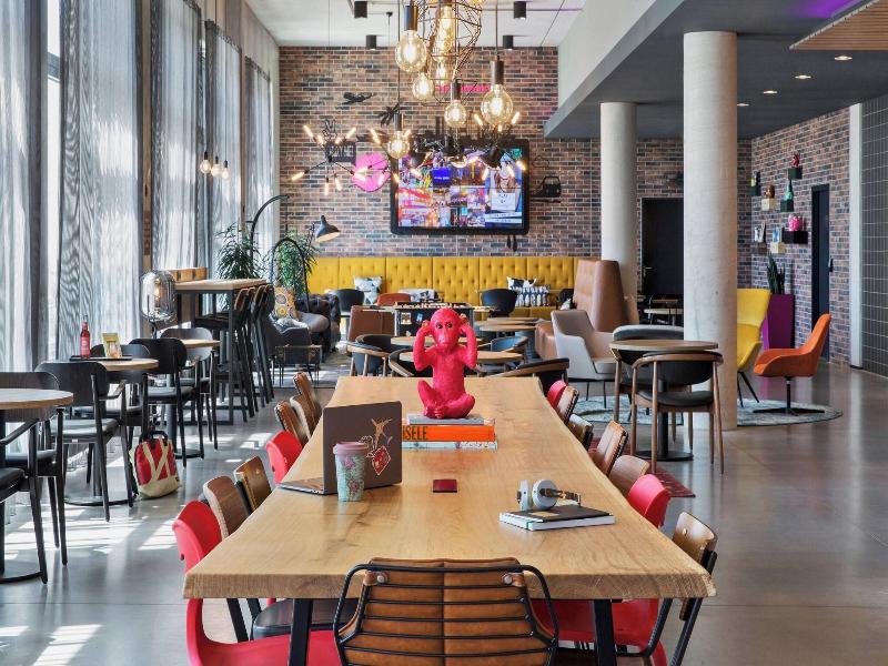 Moxy Frankfurt Airport Kelsterbach image