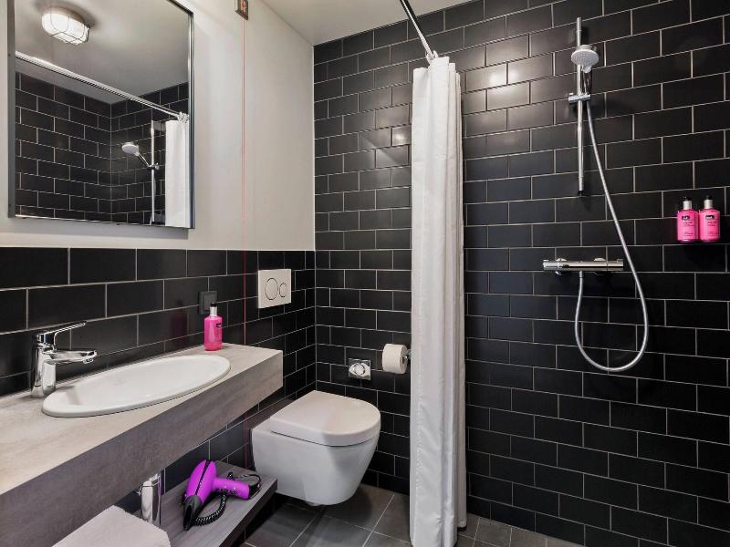 Moxy Frankfurt Airport Kelsterbach image