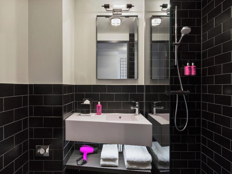 Moxy Frankfurt Airport Kelsterbach image