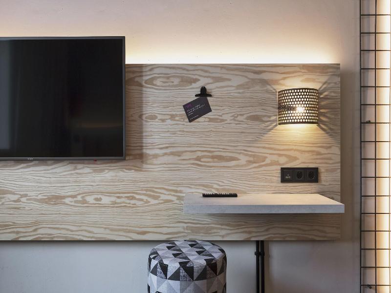 Moxy Frankfurt Airport Kelsterbach image