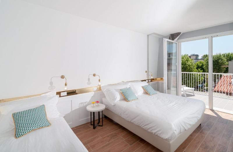 Residence Ten Suite image