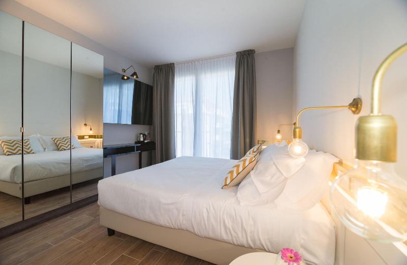 Residence Ten Suite image