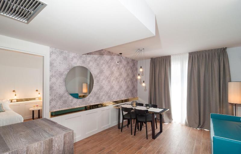 Residence Ten Suite image