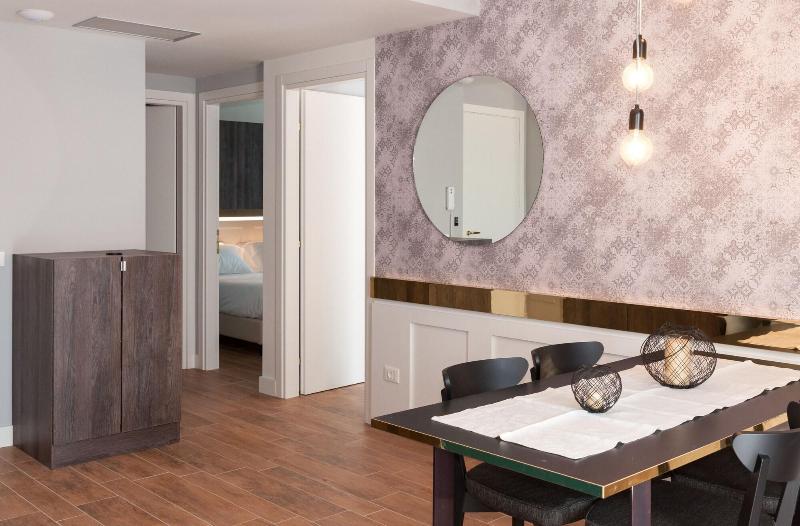 Residence Ten Suite image
