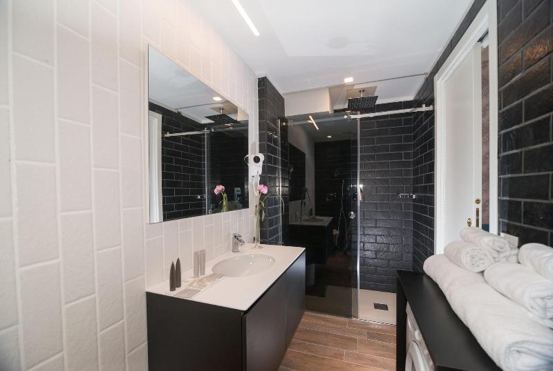 Residence Ten Suite image