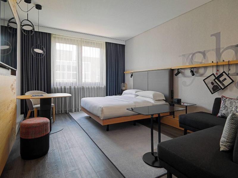 Frankfurt Airport Marriott Hotel image
