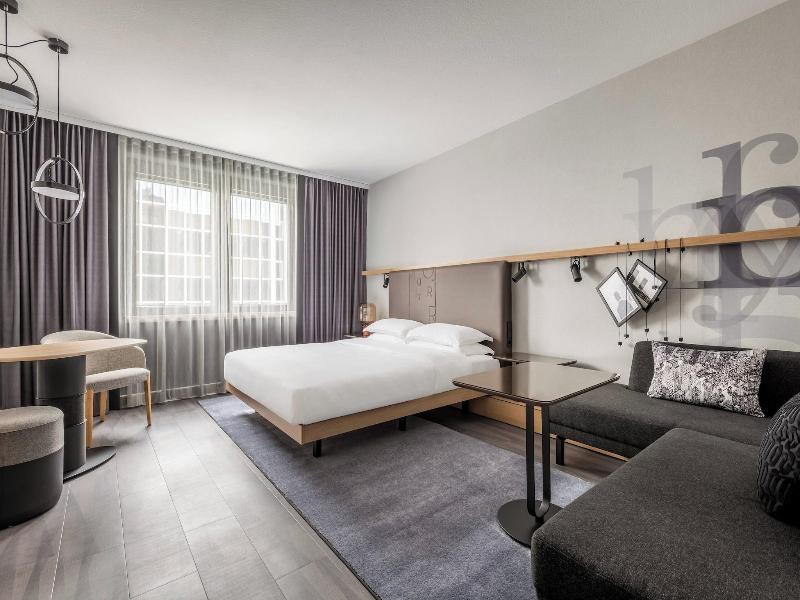 Frankfurt Airport Marriott Hotel image