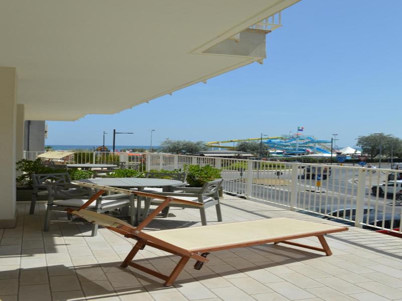 Hotel Riva E Mare image
