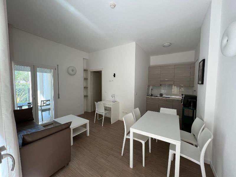 Hotel Riva E Mare image