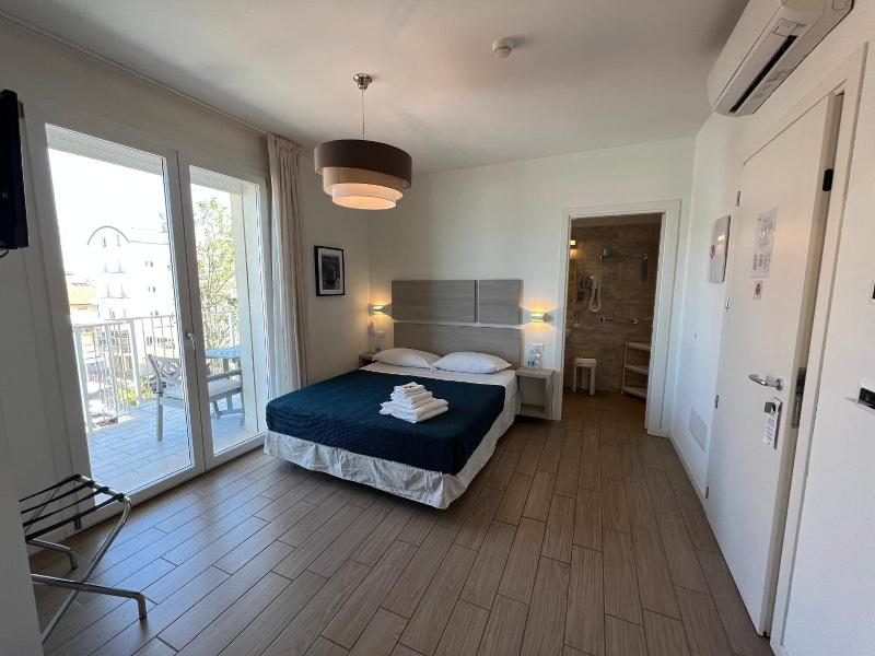 Hotel Riva E Mare image
