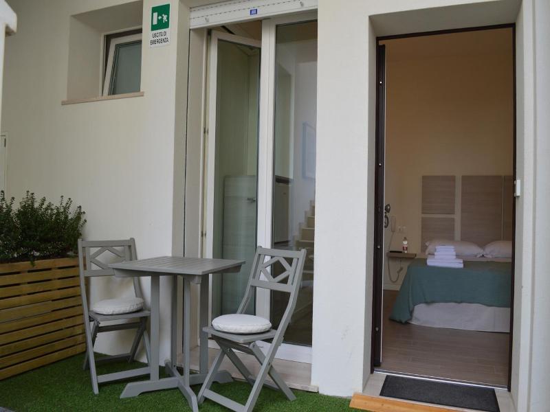 Hotel Riva E Mare image