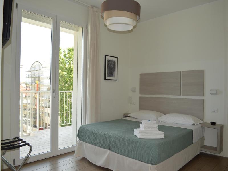 Hotel Riva E Mare image