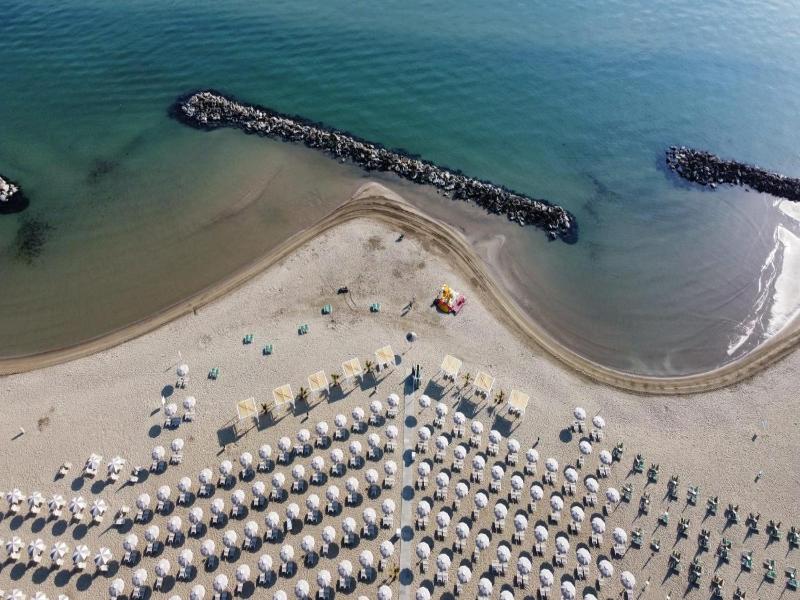 Hotel Riva E Mare image