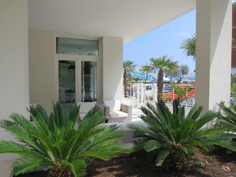 Hotel Riva E Mare image