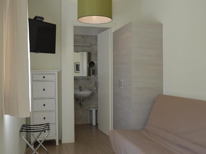 Hotel Riva E Mare image
