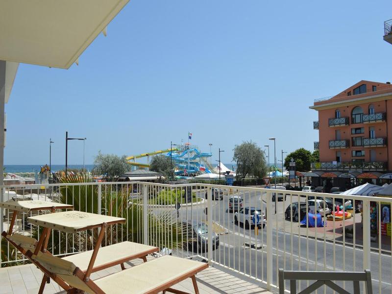 Hotel Riva E Mare image