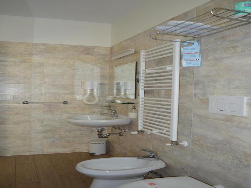 Hotel Riva E Mare image