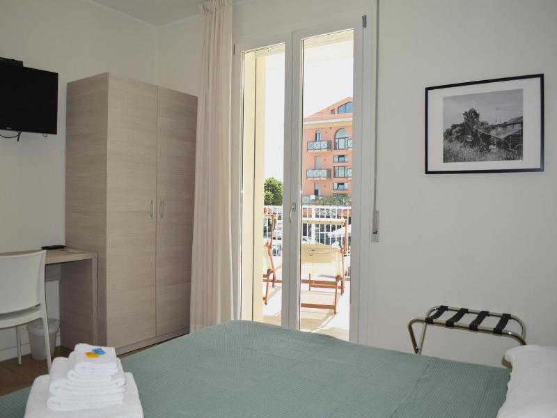 Hotel Riva E Mare image