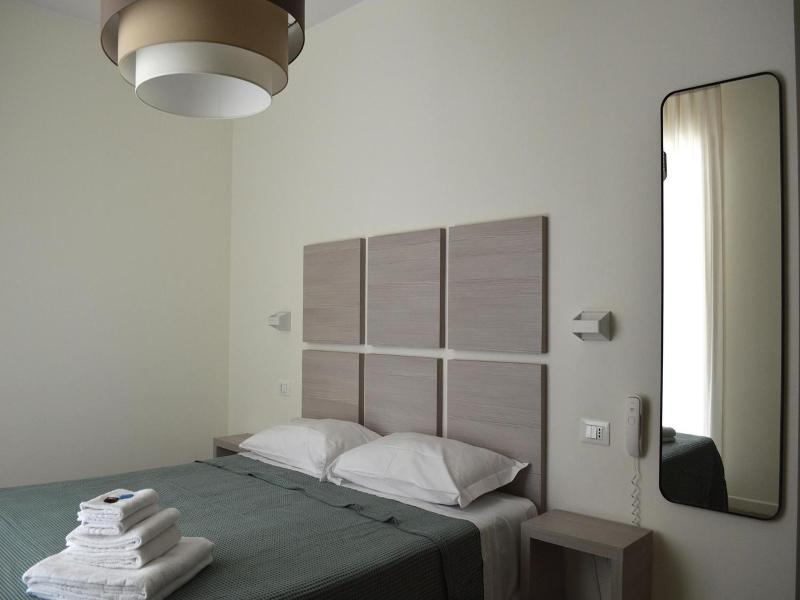 Hotel Riva E Mare image
