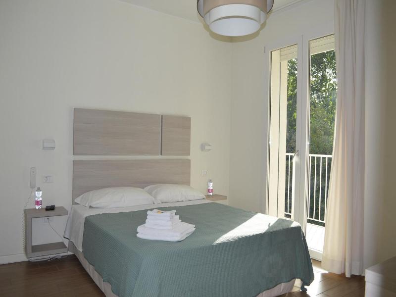Hotel Riva E Mare image