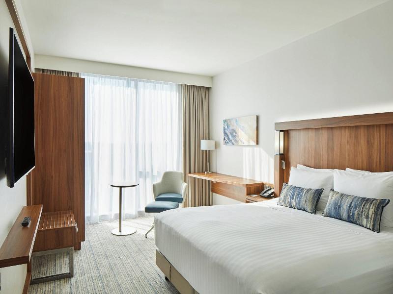 Courtyard By Marriott London Heathrow Airport image