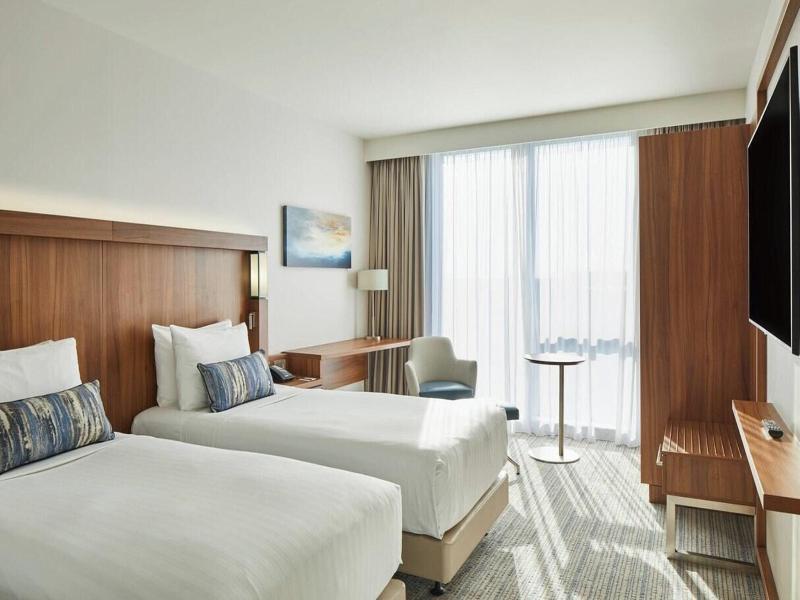 Courtyard By Marriott London Heathrow Airport image