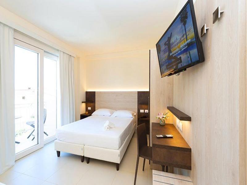 Hotel Carducci image