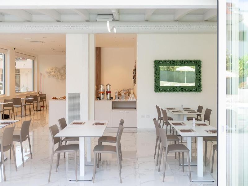 Hotel Carducci image