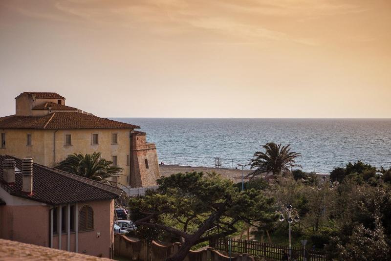 Hotel Villa Tirreno image