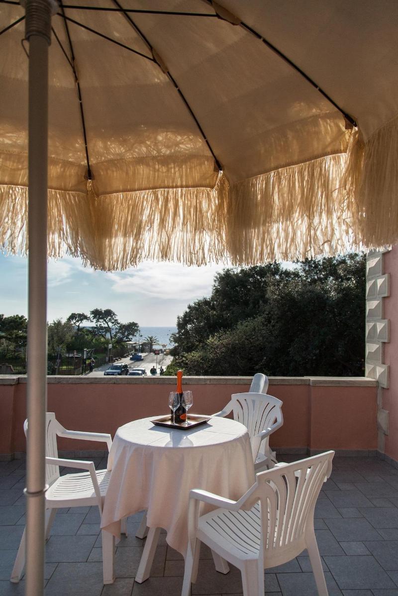 Hotel Villa Tirreno image