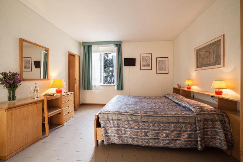 Hotel Villa Tirreno image