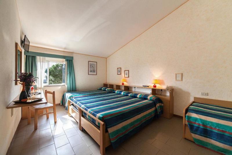 Hotel Villa Tirreno image