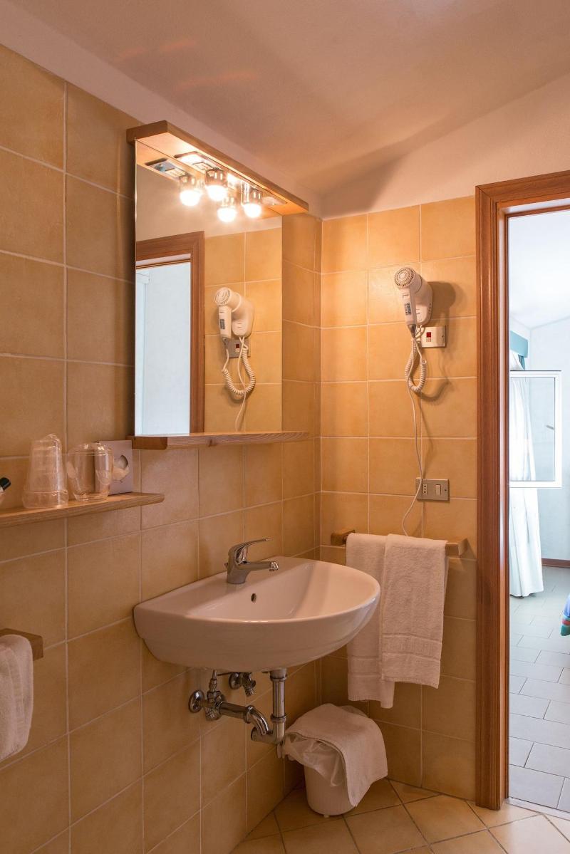 Hotel Villa Tirreno image