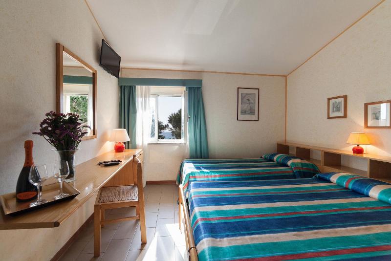 Hotel Villa Tirreno image