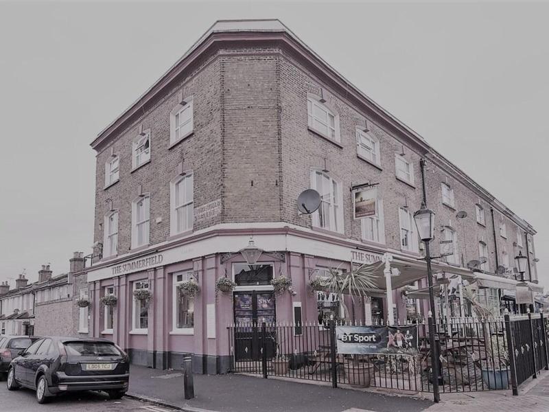 Summerfield Pub & Boutique Rooms image
