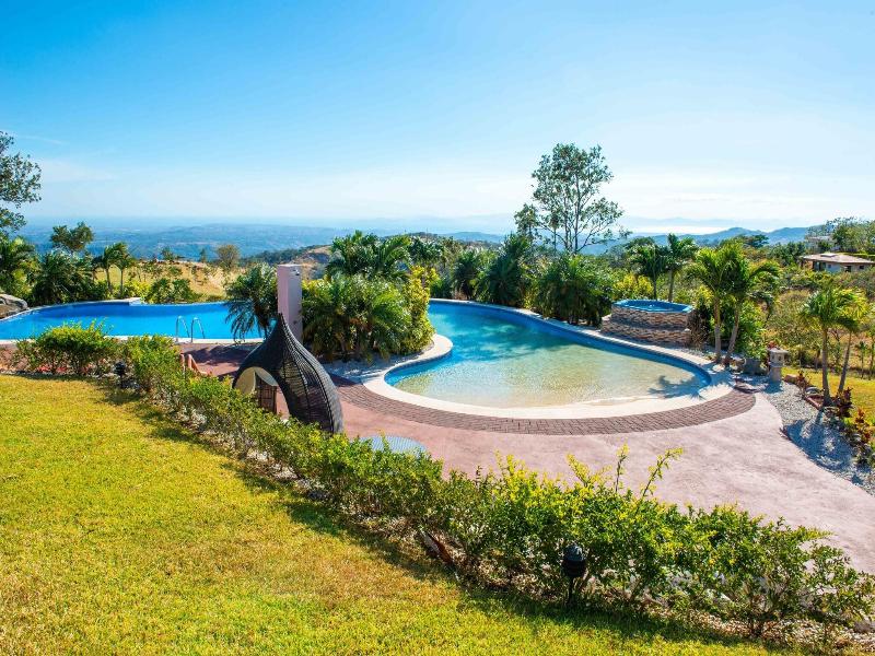 Vida Mountain Resort & Spa - Adults Only image